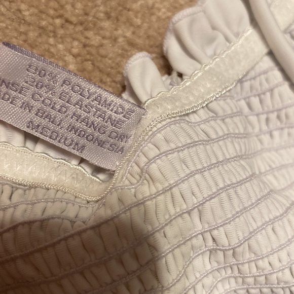 White bathing suit - Picture 4 of 5